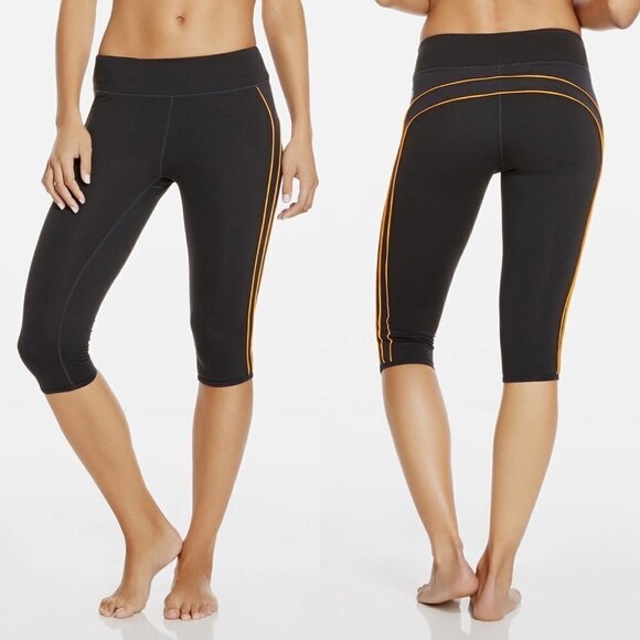 Fabletics Women's EUC Gray Orange Graphite Tangerine Polar Crop Leggings Small - Picture 1 of 9